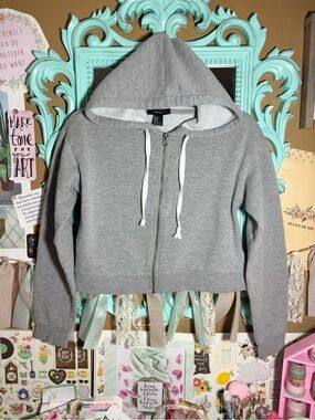 Forever 21 Cropped Full Zip Light Gray Hoodie Women’s Size Small Long Sleeve